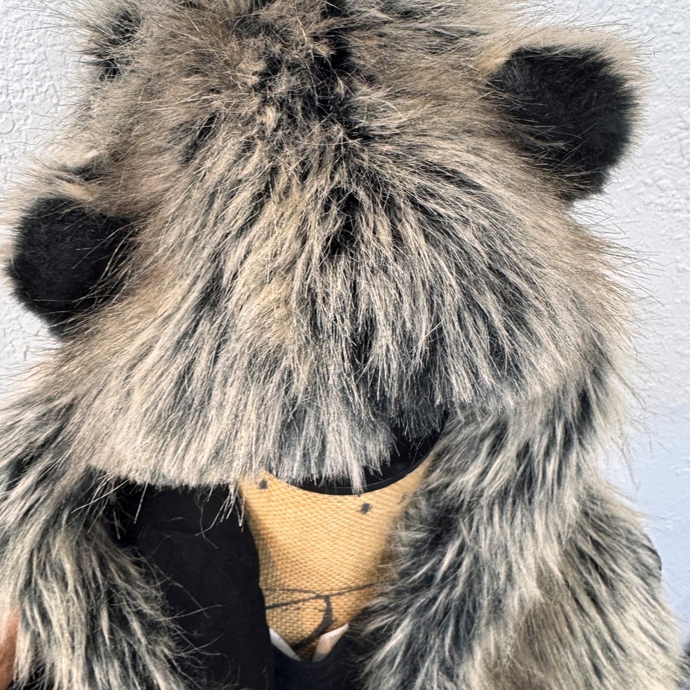 SpiritHoods Grey Wolf Faux Fur Hood Scarf With Paw Mittens - Picture 11 of 11